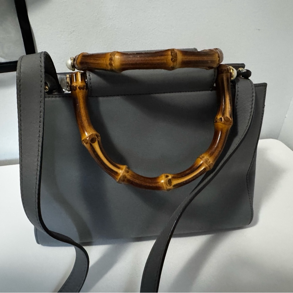 Preowned Gucci Gray Leather Satchel with Bamboo Handle and crossbody strap - Picture 6 of 12